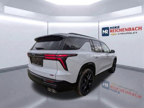 New 2026 Chevrolet Traverse RS w/ LPO, Floor Liner Package FWD image 5