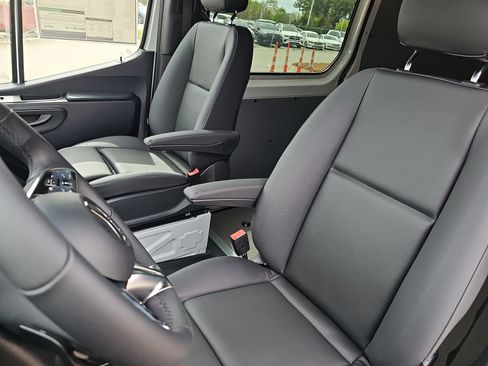 New 2026 Mercedes-Benz Sprinter 2500 image 17