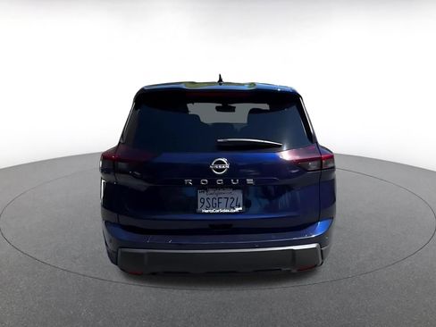 Used 2025 Nissan Rogue SV FWD image 12