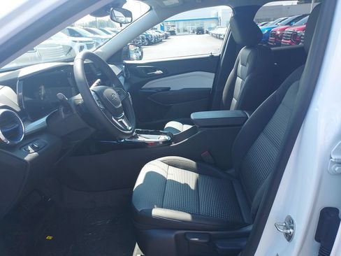 New 2026 Chevrolet Trax LT w/ Driver Confidence Package FWD image 13