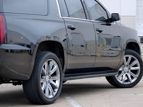 Used 2017 Chevrolet Suburban LT image 35