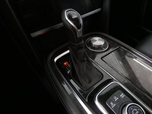 Used 2024 INFINITI QX80 Luxe image 30