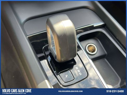 Used 2025 Volvo XC60 B5 Core w/ Protection Package Premier image 29