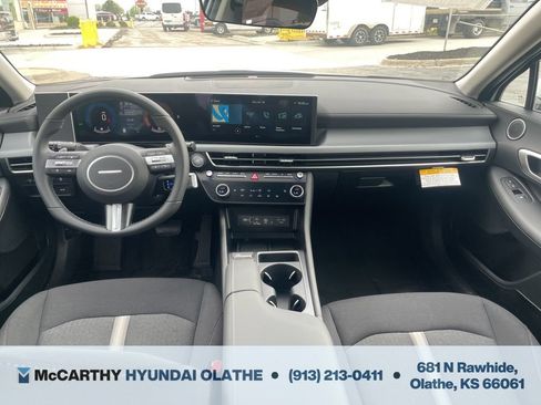 Used 2025 Hyundai Sonata SEL FWD image 3