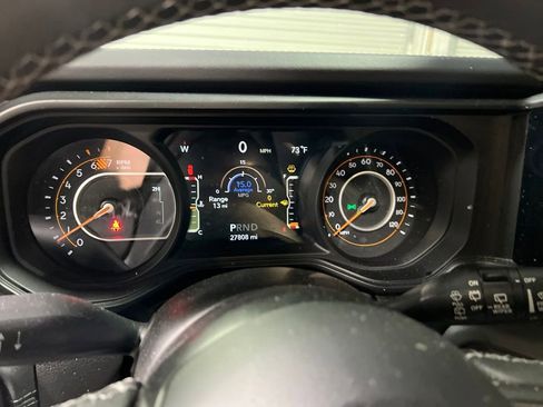 Used 2025 Jeep Wrangler Unlimited Rubicon AWD/4WD image 25