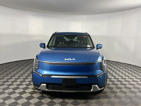 Used 2024 Kia EV9 Wind image 7