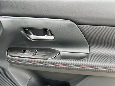 New 2026 Nissan Kicks SR w/ SR Premium Package FWD image 13