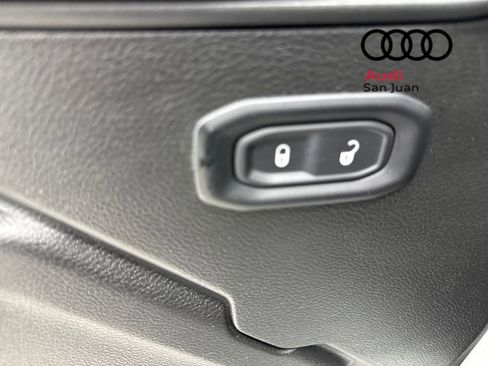 Used 2025 Jeep Wrangler Unlimited Rubicon image 34