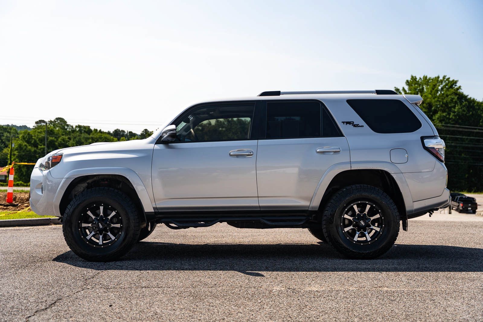 Used 2018 Toyota 4Runner TRD Off-Road Premium AWD/4WD image 4
