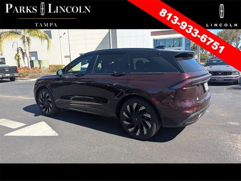 Certified 2025 Lincoln Nautilus Reserve w/ Jet Appearance Package image 4