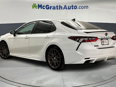 Used 2024 Toyota Camry SE image 3