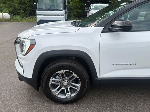New 2027 GMC Terrain Elevation w/ LPO, Floor Liner Package AWD/4WD image 18