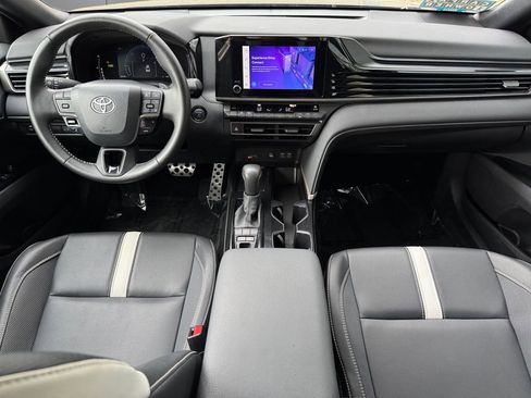 Certified 2025 Toyota Camry SE FWD image 15