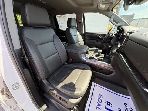 Used 2024 Chevrolet Silverado 1500 LTZ w/ LTZ Convenience Package II AWD/4WD image 31