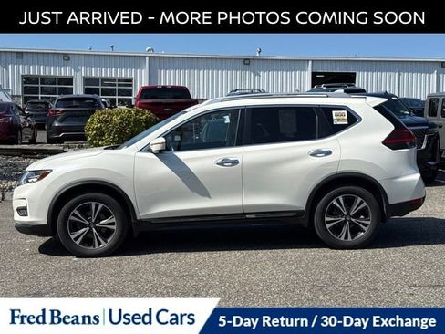 Certified 2018 Nissan Rogue SL w/ Premium Package AWD/4WD image 4