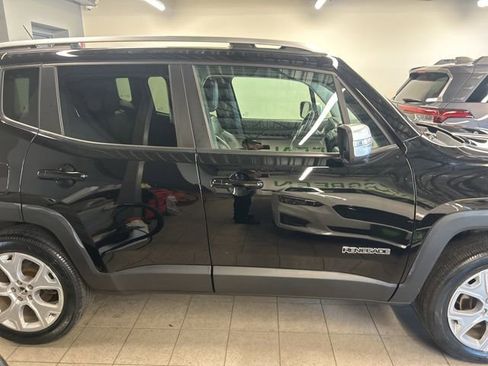 Used 2016 Jeep Renegade Limited image 7
