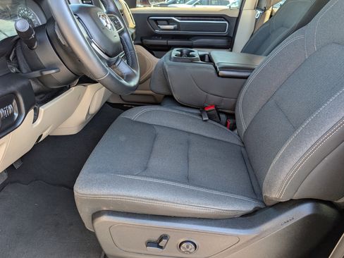 Used 2019 RAM 1500 Big Horn RWD image 13