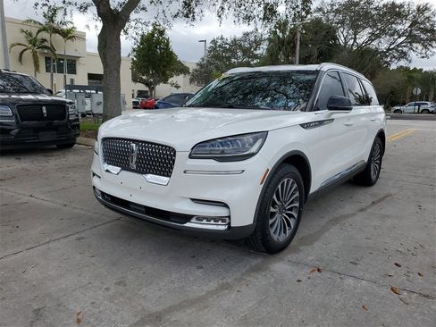 Certified 2021 Lincoln Aviator Reserve w/ Elements Package Plus image 2