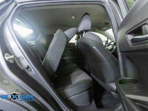 Used 2021 Toyota C-HR LE FWD image 35