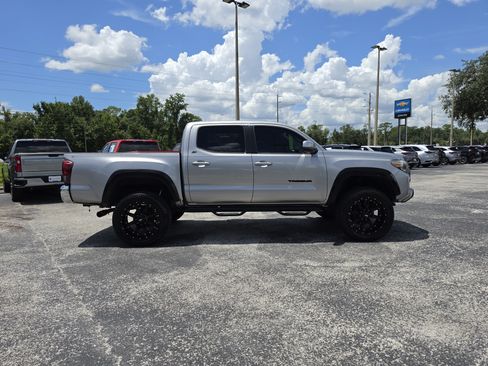 Used 2016 Toyota Tacoma SR5 RWD image 3