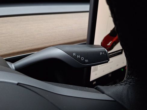 Used 2021 Tesla Model 3 Standard Range Plus RWD image 15