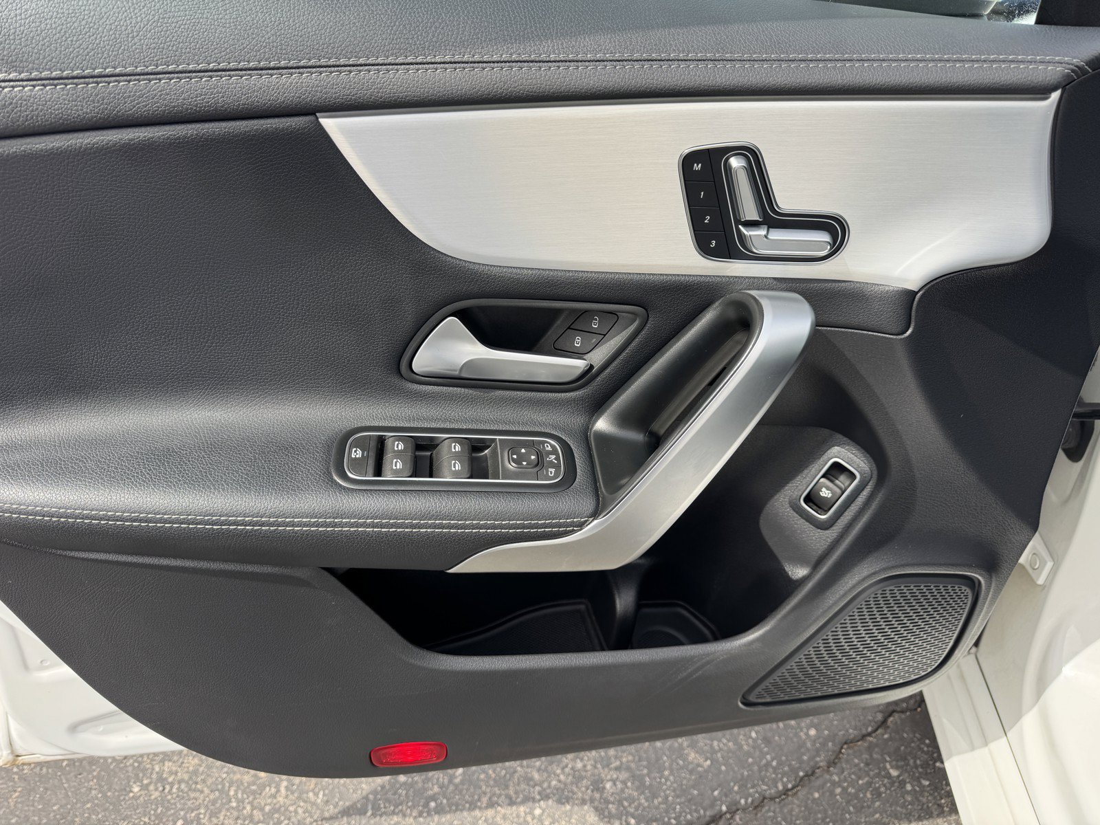 Used 2025 Mercedes-Benz CLA 250 image 16