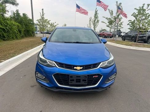 Used 2017 Chevrolet Cruze Premier FWD image 2