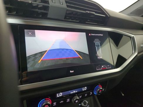 Used 2019 Audi Q3 2.0T Premium Plus w/ Premium Plus Package image 28