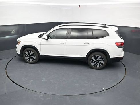 Used 2024 Volkswagen Atlas SE AWD/4WD image 37