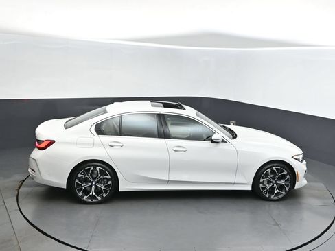 Used 2026 BMW 330i Sedan w/ Convenience Package RWD image 35