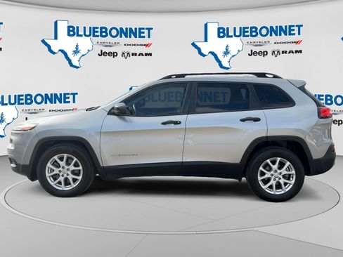 Used 2015 Jeep Cherokee Sport w/ Sport Appearance Group FWD image 8