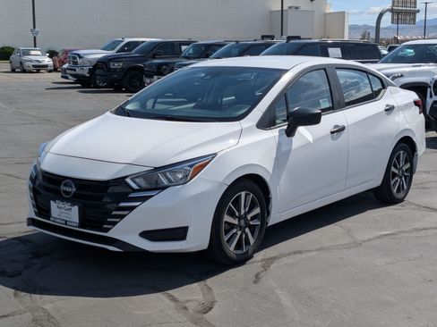 Used 2024 Nissan Versa S w/ S Plus Package FWD image 11