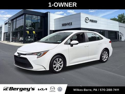 Used 2021 Toyota Corolla LE w/ Carpet Mat Package (TMS) FWD image 1