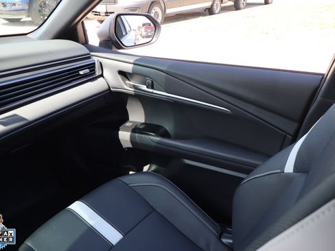 Used 2026 Toyota Camry SE w/ Convenience Package FWD image 23