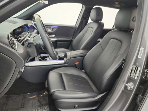 Used 2022 Mercedes-Benz GLB 250 image 10