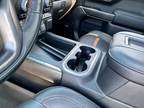 Used 2019 GMC Sierra 1500 AT4 w/ Off Road Performance Package image 16