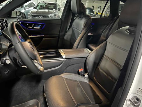 Used 2026 Mercedes-Benz GLC 300 4MATIC image 26