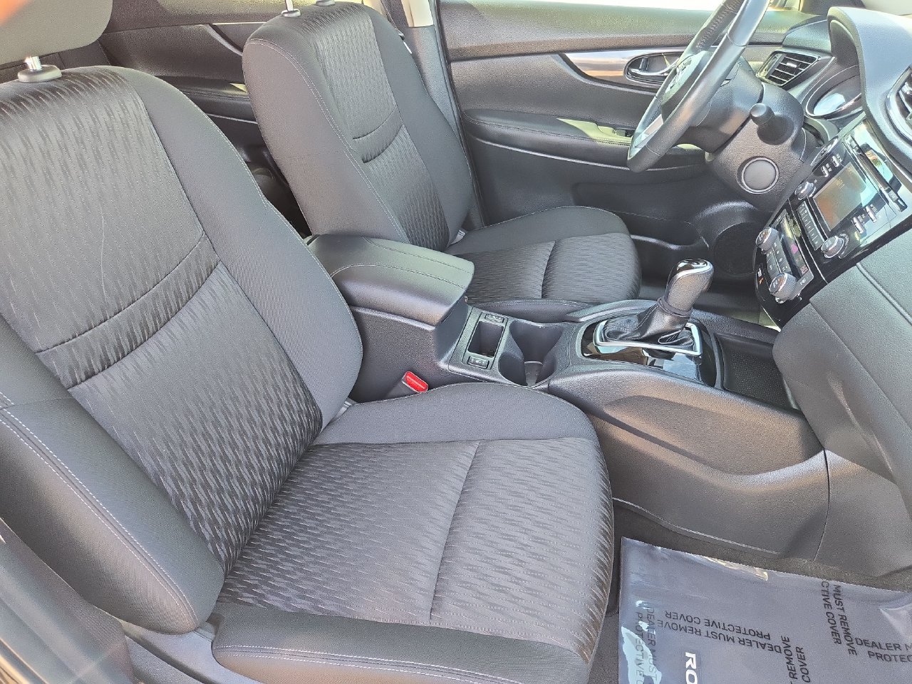 Used 2017 Nissan Rogue SV FWD image 10