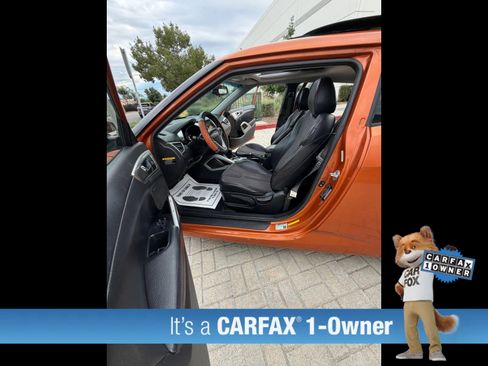 Used 2012 Hyundai Veloster w/ Style Pkg image 27