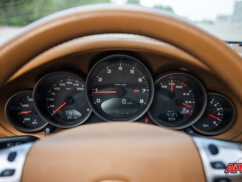 Used 2006 Porsche 911 Carrera image 9