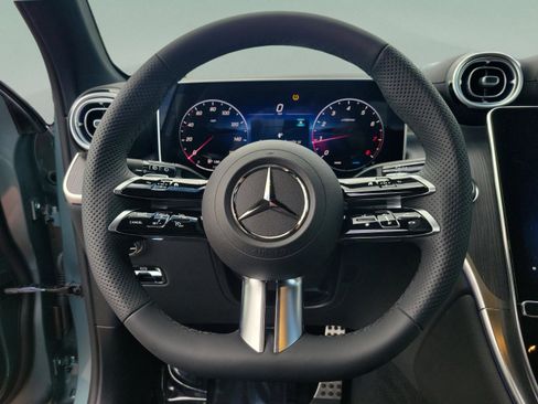 Used 2026 Mercedes-Benz GLC 300 image 18