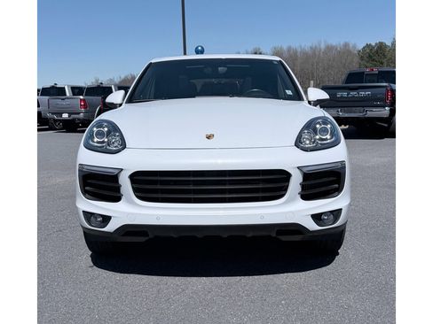 Used 2015 Porsche Cayenne S image 3