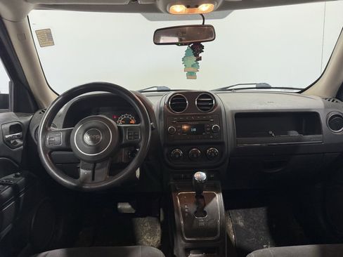 Used 2017 Jeep Patriot Sport w/ Power Value Group image 10