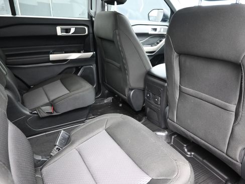 Used 2023 Ford Explorer XLT image 26