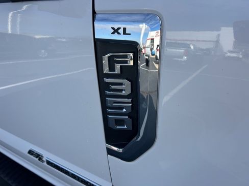 Used 2022 Ford F350 XL w/ Power Equipment Group image 22