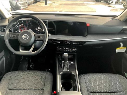 New 2026 Nissan Kicks SV image 5