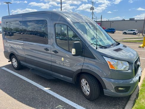 Used 2021 Ford Transit 350 XLT RWD image 3