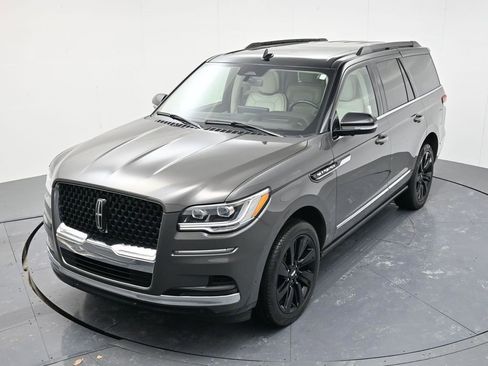 Used 2024 Lincoln Navigator Black Label image 41