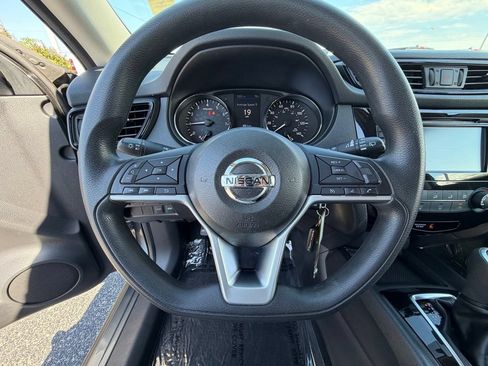 Used 2018 Nissan Rogue S FWD image 27