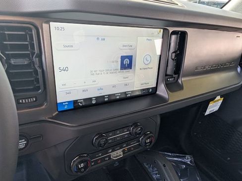 New 2025 Ford Bronco Badlands AWD/4WD image 9